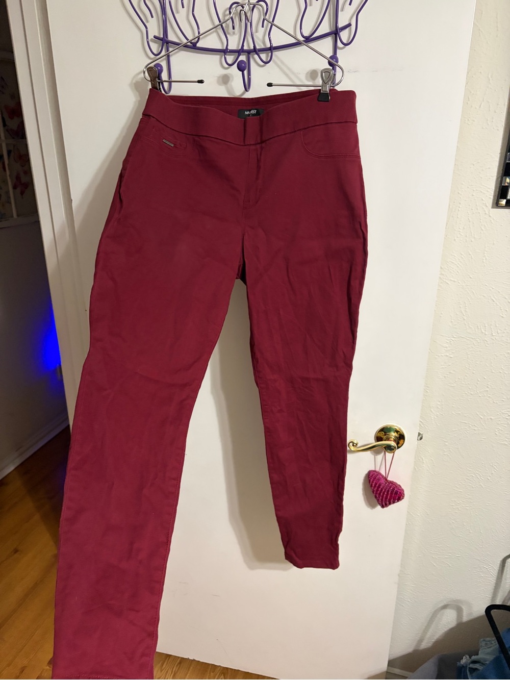 💜 12 Nine West Skinny Burgundy Straight Pants